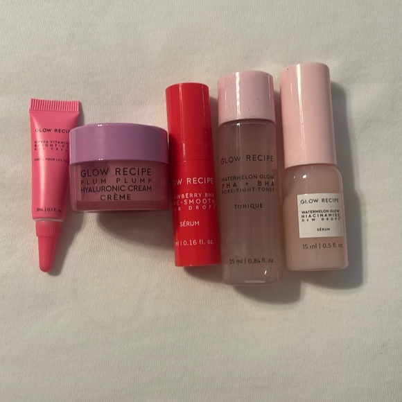 Glow Recipe Glowy Skin BFFs - Picture 1 of 7